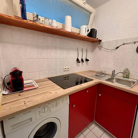 Appartement 2-zimmer-souterrainwohnung *