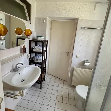 2-zimmer-souterrainwohnung *