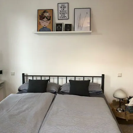 Appartement 2-zimmer-souterrainwohnung *