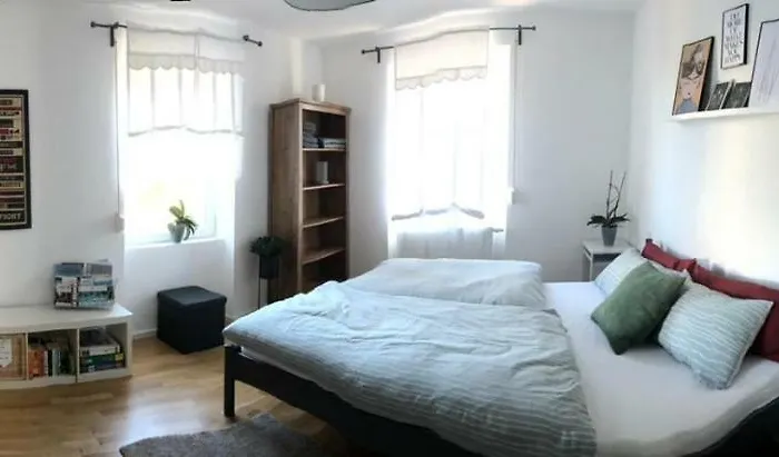 アパート 2-zimmer-souterrainwohnung *